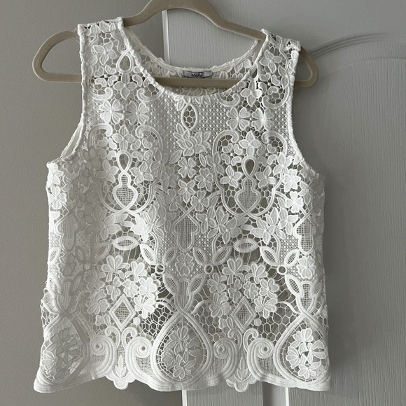 Ivory Lace Shell Top - Picture 1 of 4